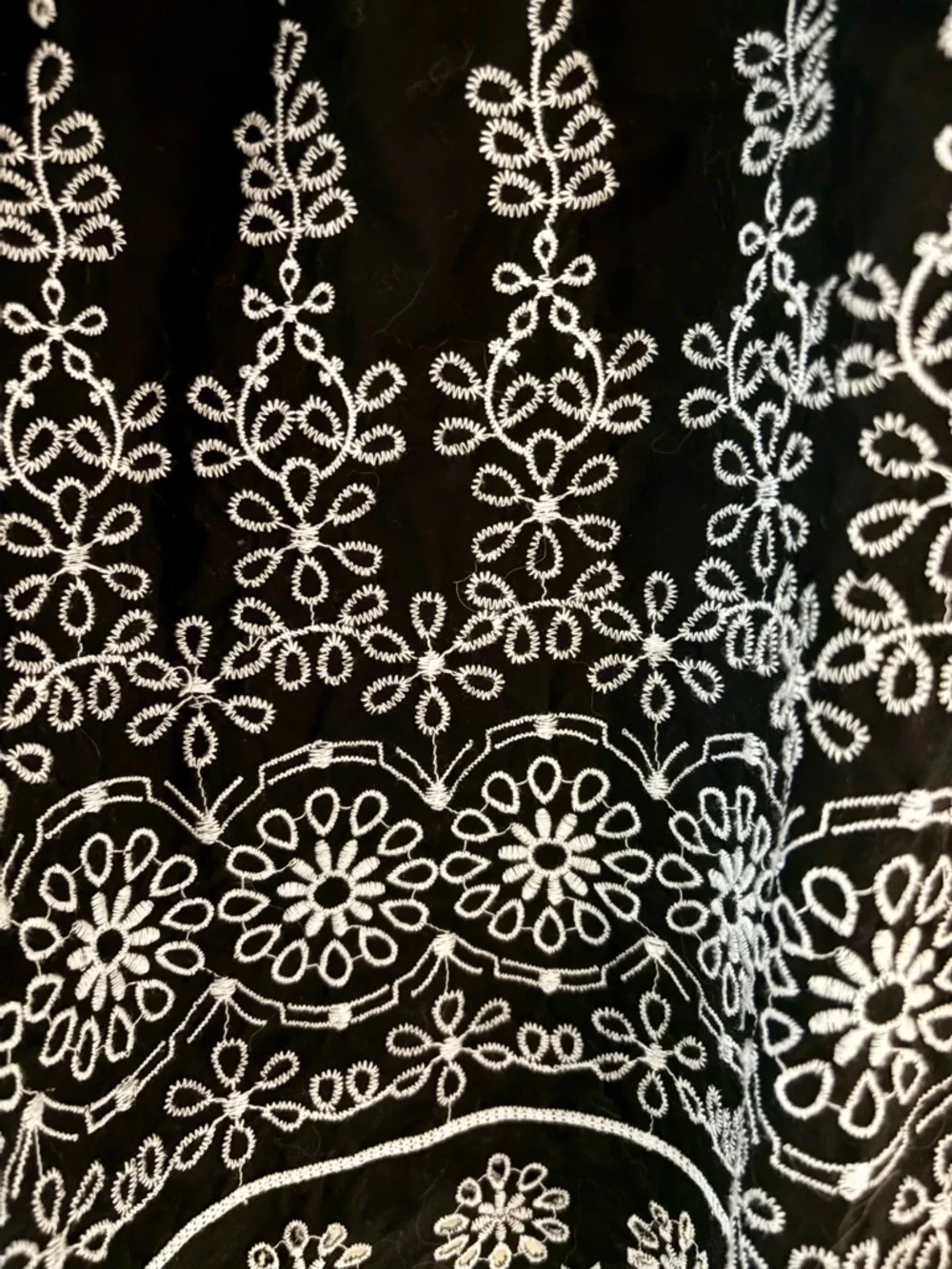 Talbots 3X Cotton Blouse w/Embroidery and Scalloped Hem, 3/4 Sleeves - Picture 2 of 5